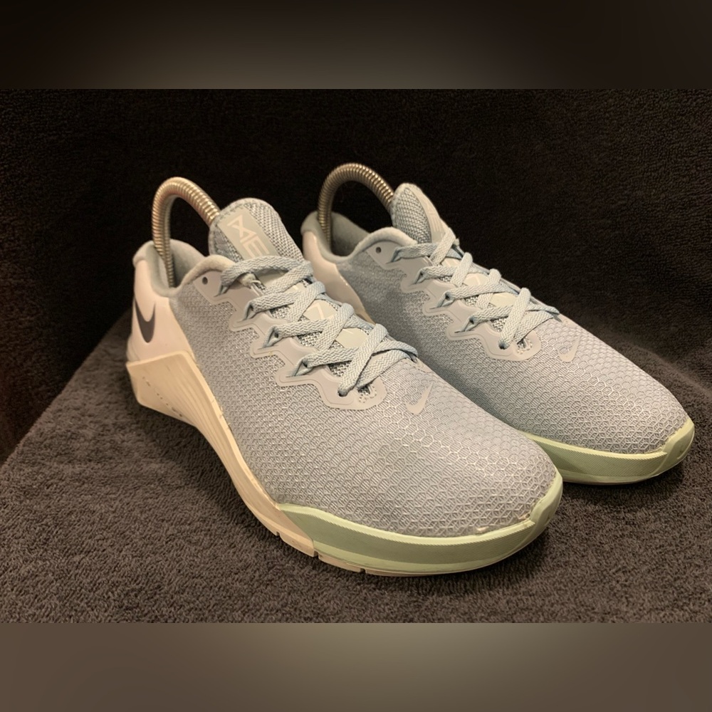 Size 7 - Nike Women's Metcon 5 AO2982-303 Ocean Cube